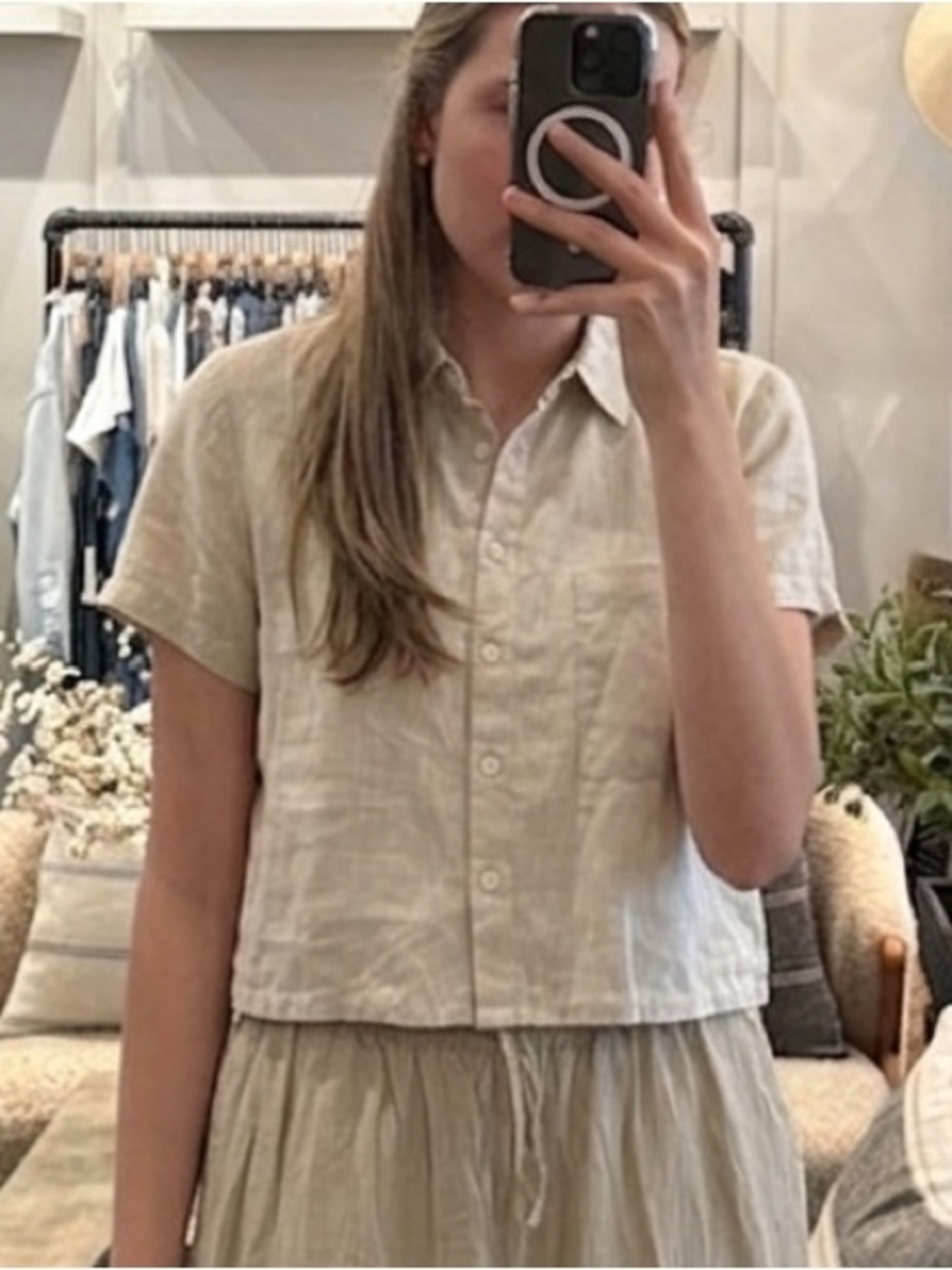 Cropped linen Short-Sleeve Button-Up Top in Sand